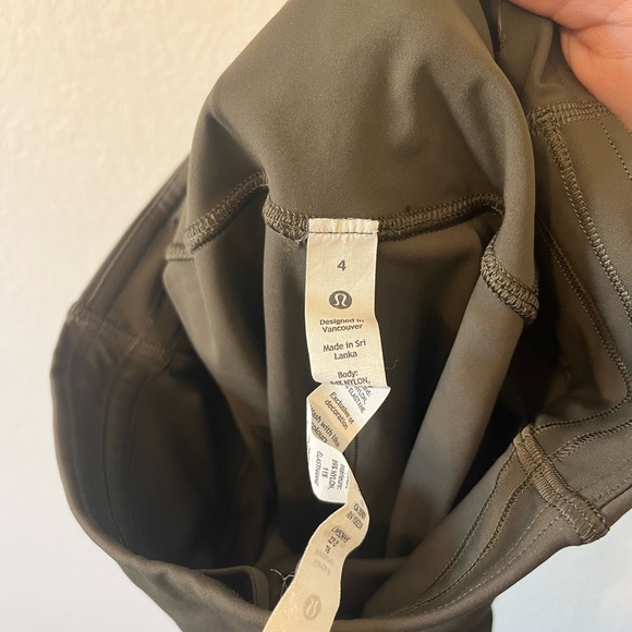 Lululemon Base Pace High-Rise Leggings 25" Dark Olive Size 4 - Picture 7 of 7